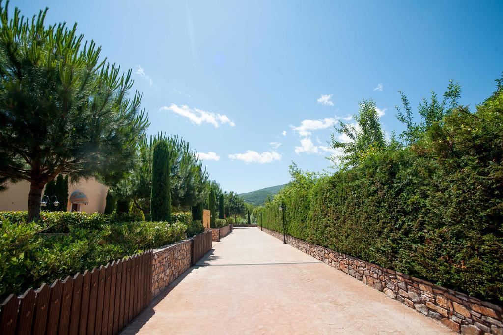 Olympus Villas Paralia Skotinas Exterior foto